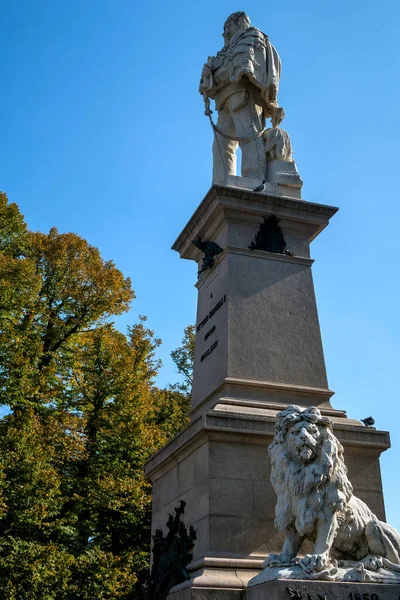 Bergamo, Lombardia / Włochy - 5 października: Pomnik Vittorio Emanu — Zdjęcie stockowe