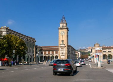 Bergamo, Lombardy / İtalya - 5 Ekim: Piyanoda Düşenler Kulesi