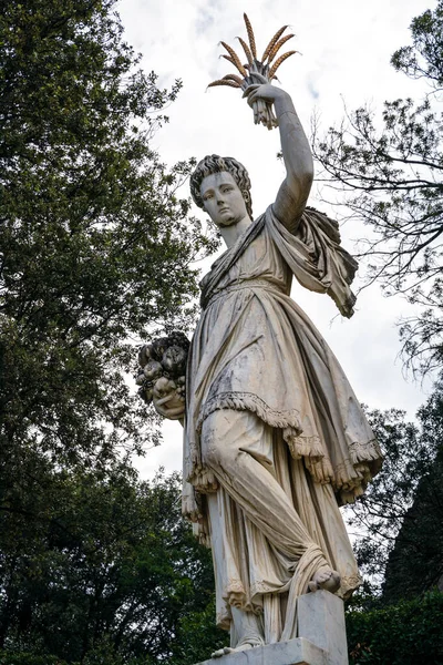 FLORENÇA, TUSCÂNIA / ITÁLIA - OUTUBRO 20: Escultura de Ceres (gree — Fotografia de Stock