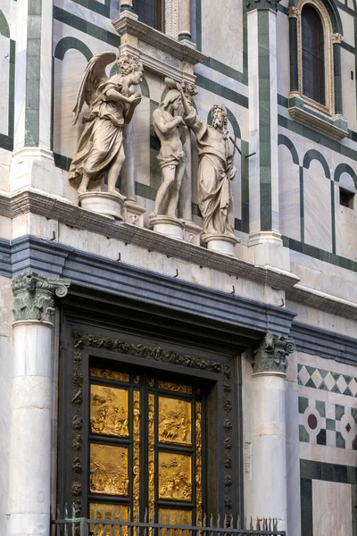 Florencie, Toskánsko / Itálie - 19. října: Pohled na Saint Mary cathed — Stock fotografie