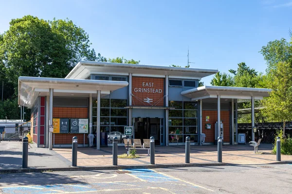 East Grinstead West Sussex Maj East Grinstead Järnvägsstation East Grinstead — Stockfoto