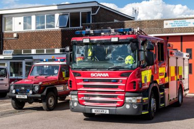 EAST GRINSTEAD, Batı SUSSEX / UK - 3 Ağustos 2020 'de Doğu Grinstead' deki itfaiye istasyonunun görüntüsü