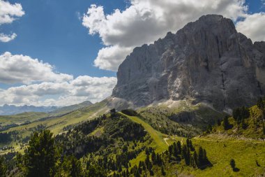 Selva, Güney Tyrol, İtalya yakınlarındaki Dolomitlerin görüntüsü
