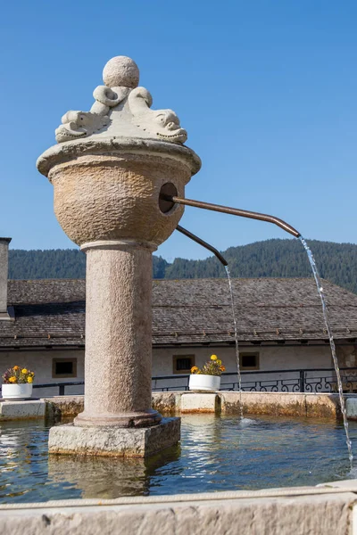 Candide Veneto Italy Auguseight Water Fountain Church Santa Maria Assunta — 스톡 사진