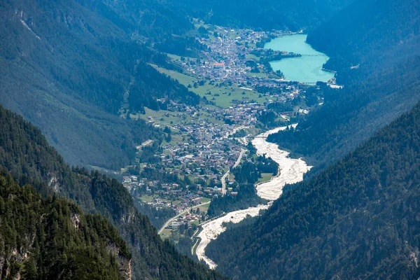 Avlägsen Utsikt Över Misurinasjön Dolomiterna — Stockfoto