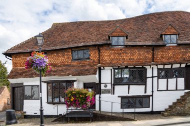 MIDHURST, Batı SUSSEX / UK - 1 Eylül 2020 'de Midhurst, Batı Sussex' teki binaların görüntüsü