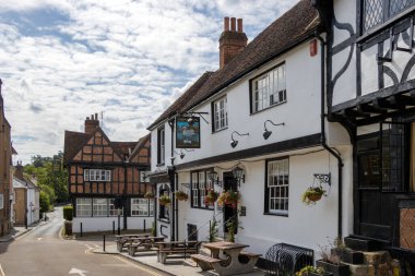 MIDHURST, Batı SUSSEX / UK - 1 Eylül 2020 'de Midhurst, Batı Sussex' teki binaların görüntüsü