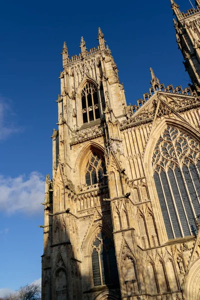 YORK, NORTH YORKSHIRE / UK - 20 Şubat 2020 'de York, Kuzey Yorkshire' da York Minster 'ın görüntüsü