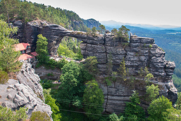 Pravcicka brana - самая большая арка из природного песчаника в Европе в Чешской Швейцарии
