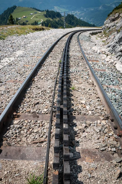Speciella Järnväg Med Tänder Som Används För Klättring Kullarna — Stockfoto