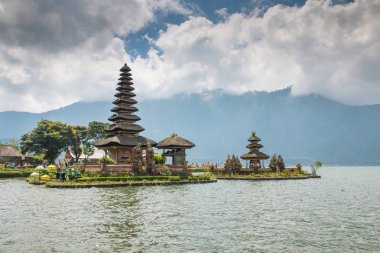 ULUN danu Tapınağı