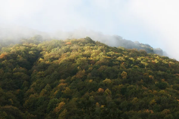Dağ manzarası, Şəki, kiş, Azerbaycan, Ekim 2018.