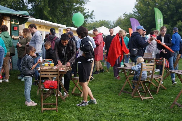 Rusia Moscú Agosto 2019 Festival Música Picnic Posters Parque Kolomenskoye — Foto de Stock