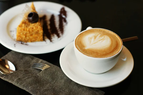 Pyszne Ciasto Kawa Kawiarni — Zdjęcie stockowe