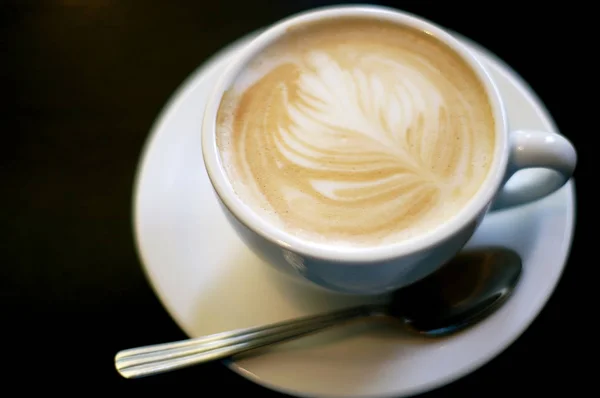 Café Chaud Avec Lait Sur Table Dans Café — Photo