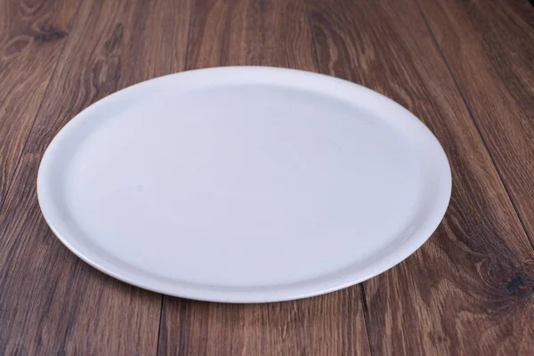 Plat Blanc Vide Sur Table — Photo