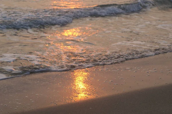 Wellen Meer Bei Sonnenuntergang — Stockfoto