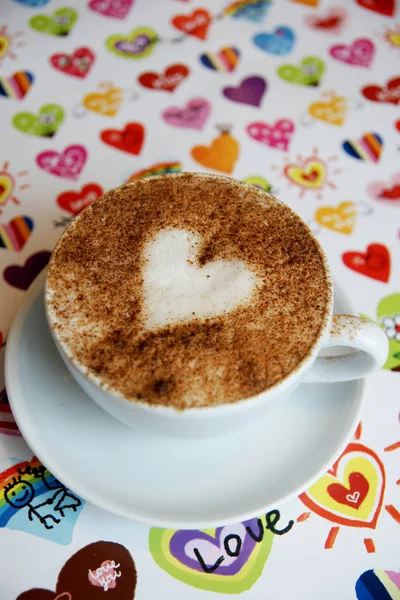 Heißer Kaffee Auf Dem Tisch — Stockfoto