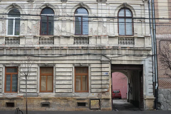 Voorzijde Van Het Oude Gebouw Roemenië — Stockfoto