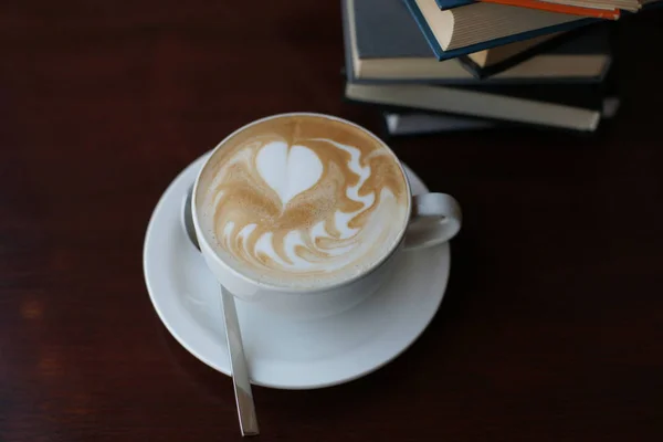 Горячая Чашка Кофе Молоком Столе — стоковое фото