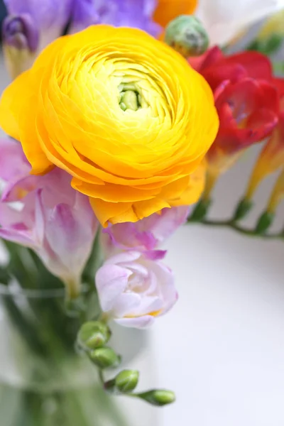 Boeket Met Verschillende Kleurrijke Bloemen — Stockfoto