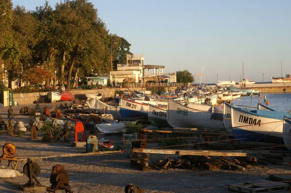 Aangemeerde Boten Aan Kust — Stockfoto