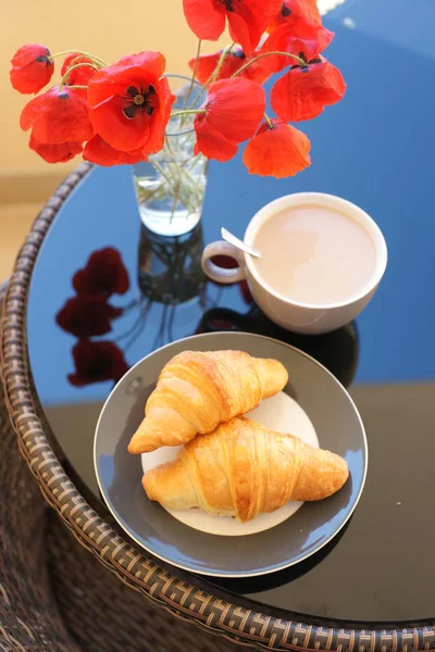 Croissants Plato Con Taza Café — Foto de Stock