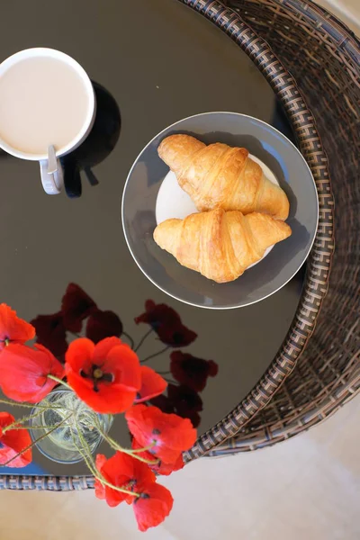 Croissants Sur Une Assiette Avec Une Tasse Café — Photo
