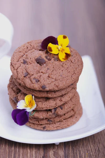 Pila Galletas Chocolate Con Flores — Foto de Stock