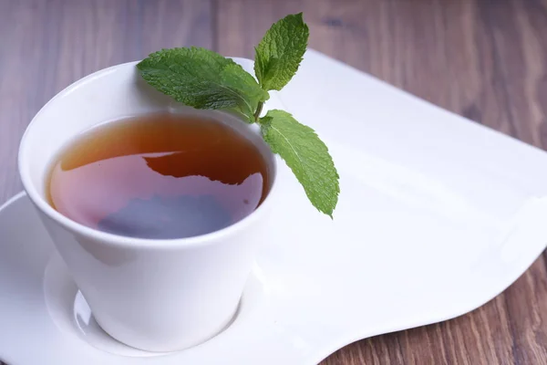Tea Mint Wooden Table — Stock Photo, Image