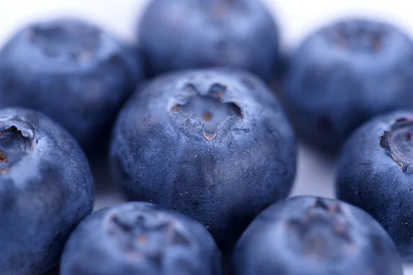 Nahaufnahme Von Rohen Reifen Und Frischen Blaubeeren Hintergrund — Stockfoto