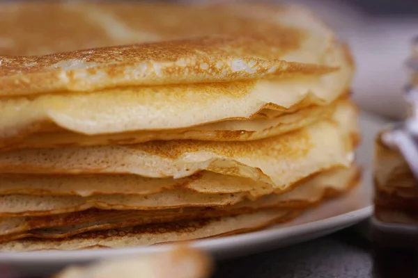 Frühstück Mit Pfannkuchen Auf Strukturiertem Hintergrund — Stockfoto