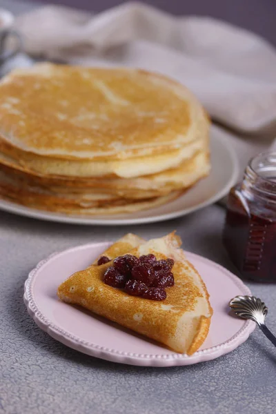 Frühstück Mit Pfannkuchen Auf Strukturiertem Hintergrund — Stockfoto