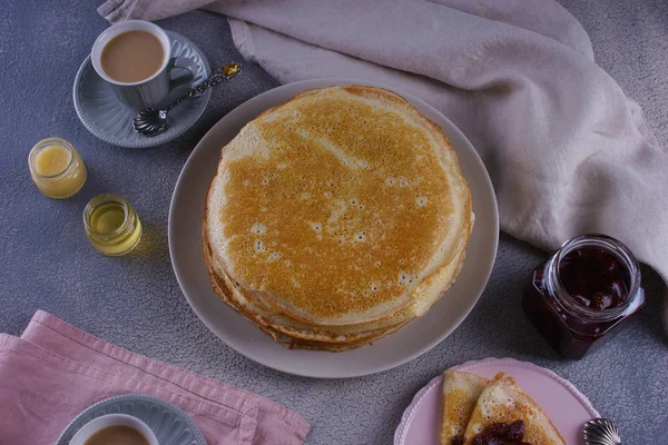 Desayuno Con Tortitas Sobre Fondo Texturizado — Foto de Stock