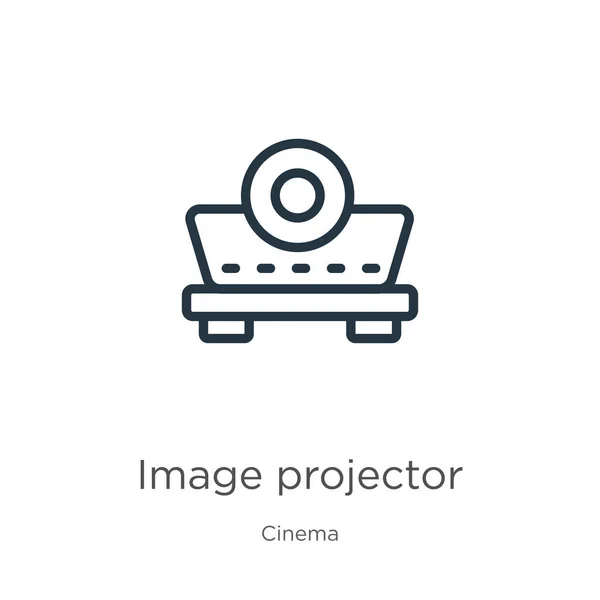 画像プロジェクターアイコン 薄い線形画像プロジェクターのアウトラインアイコンは 映画館のコレクションから白い背景に隔離された ラインベクトル記号 ウェブとモバイル用の記号 — ストックベクタ
