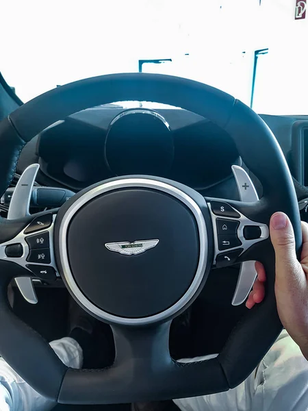 Tienda de coches Aston Martin, volante — Foto de Stock