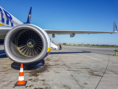 Prag havaalanında Uçak Ryanair.