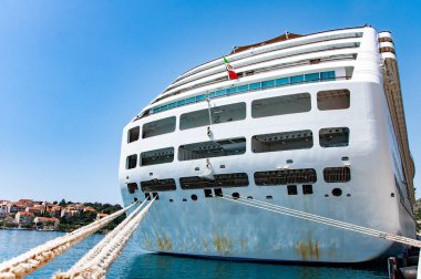 Harbor büyük yolcu gemisi