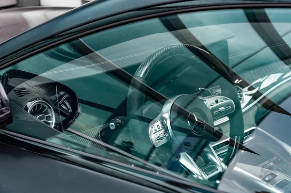 Zbliżenie Mercedes Benz wnętrze — Zdjęcie stockowe