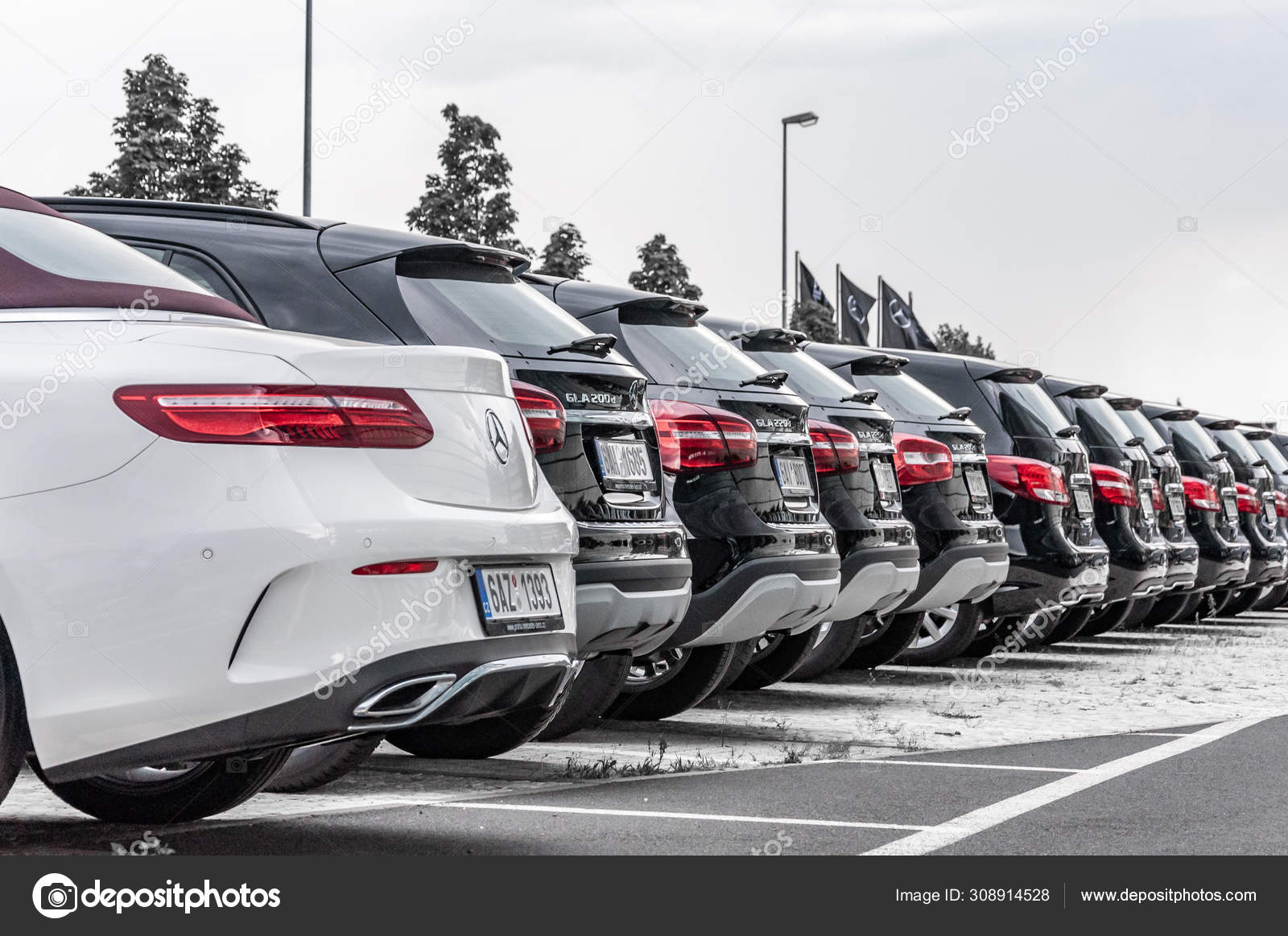 Parked mercedes cars hi-res stock photography and images - Alamy