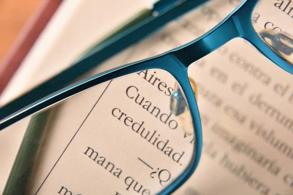 Detail Blue Reading Glasses Open Book Close Concept Need Glasses — Stock Photo, Image