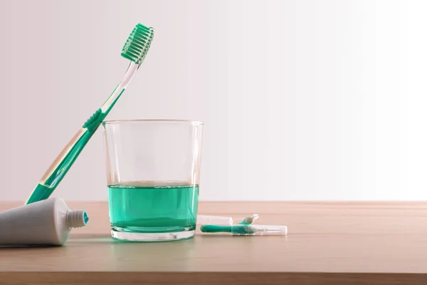 Produkty i narzędzia do zdrowego tła jamy ustnej — Zdjęcie stockowe
