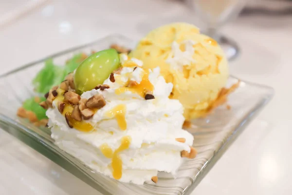 Mango Ice Cream Whipping Cream Almond — Stock Photo, Image