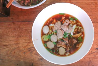 çorba veya işkembe çorbası sebzeli temizleyin