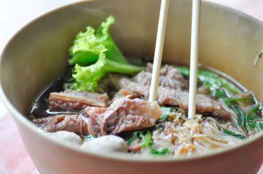 Çin şehriye, beef noodle sebzeli