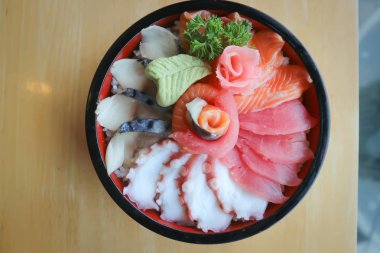 çiğ balık ya da çiğ somon ve ham ton balığı, Japon yemekleri