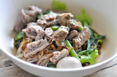 sığır şehriye, Çin noodle veya düz şehriye