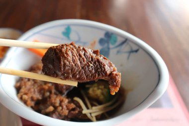 İşkembe çorbası veya sığır eti güveç veya sığır eti komposto