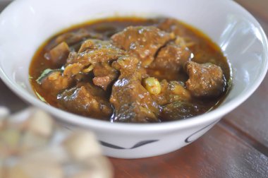 komposto veya domuz eti, komposto domuz eti veya domuz eti köri, Tayland Gıda