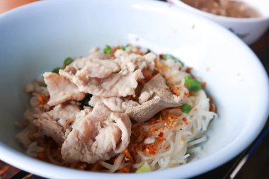 domuz noodle veya düz şehriye, Çin noodle